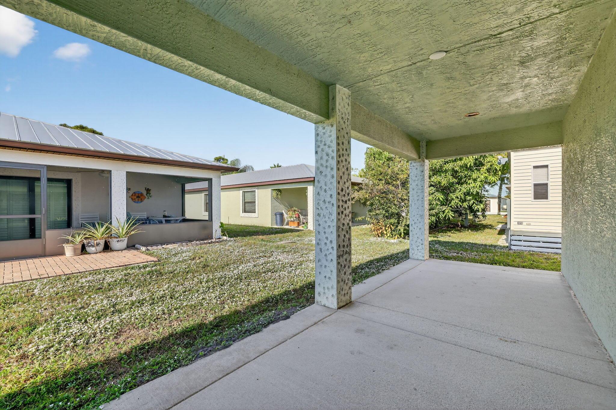 Spanish Lakes Riverfront - Residential