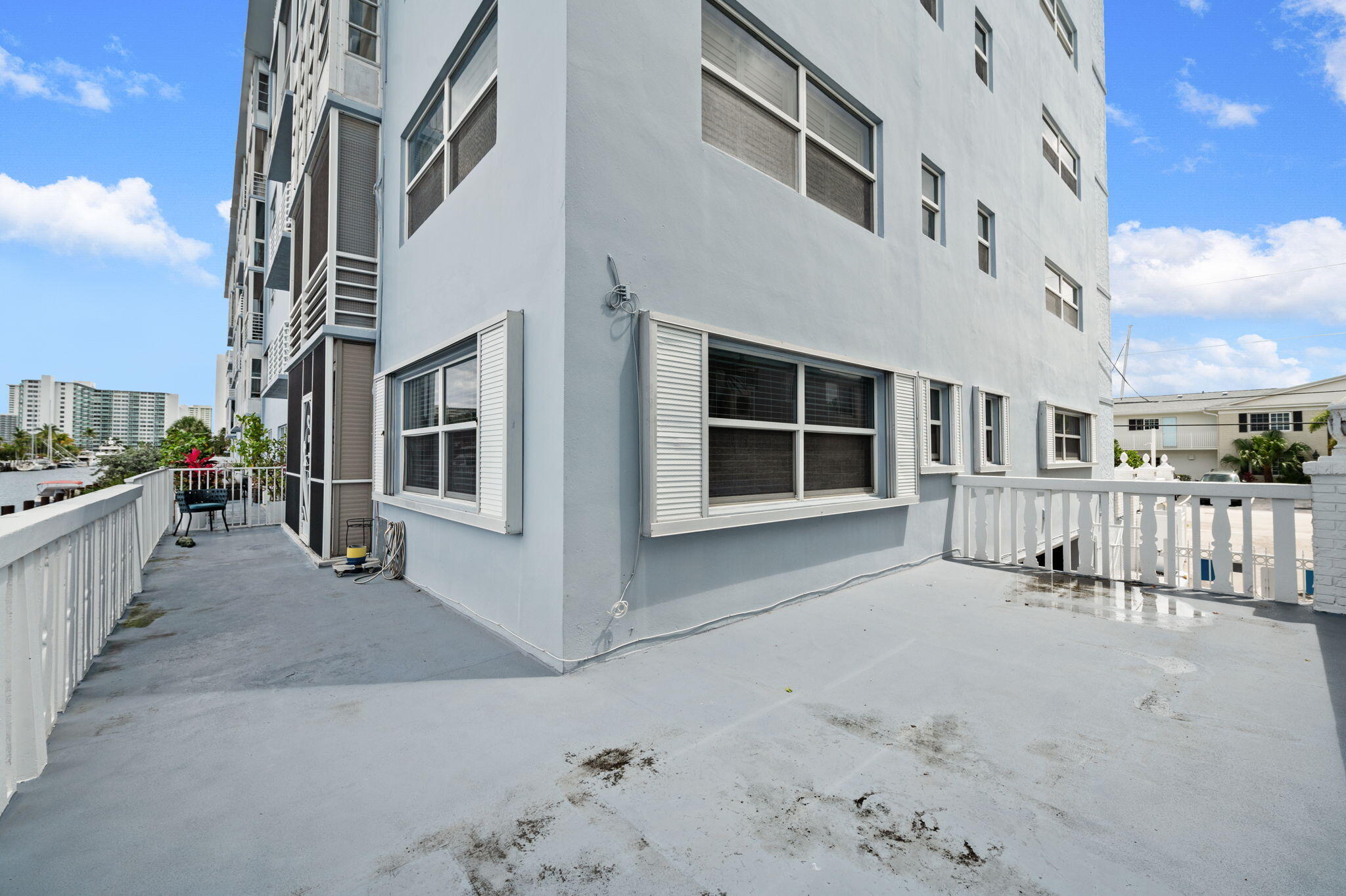 IMPERIAL CONDOMINIUM - Residential Lease