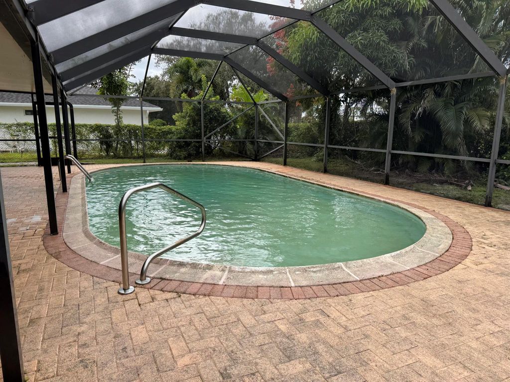 Photo of 111 Fairview W, Tequesta, FL 33469 (MLS # R11129622)