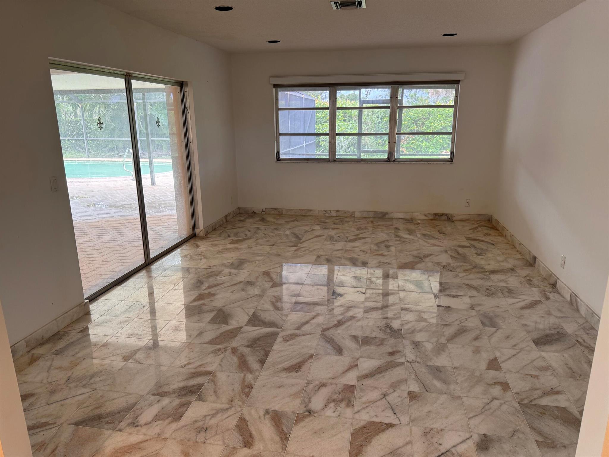 TEQUESTA IN PB 25 PGS 7 T - Residential