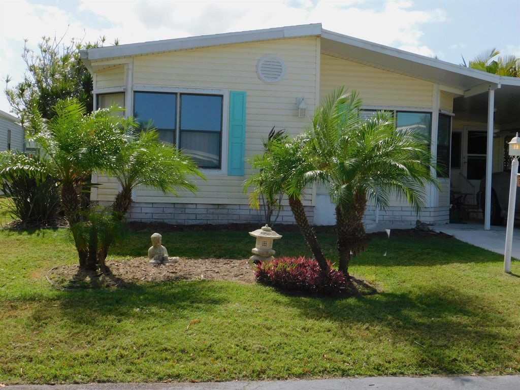 Photo of 518 Hemingway Terrace, Fort Pierce, FL 34982 (MLS # R10954431)