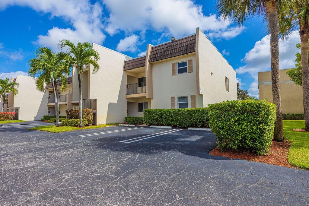 Photo of 2805 Casita Way #215, Delray Beach, FL 33445 (MLS # R11119993)