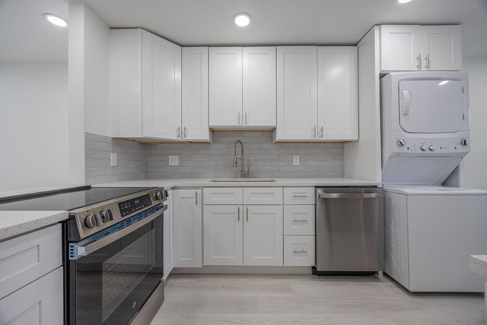 2805 Casita Way 215