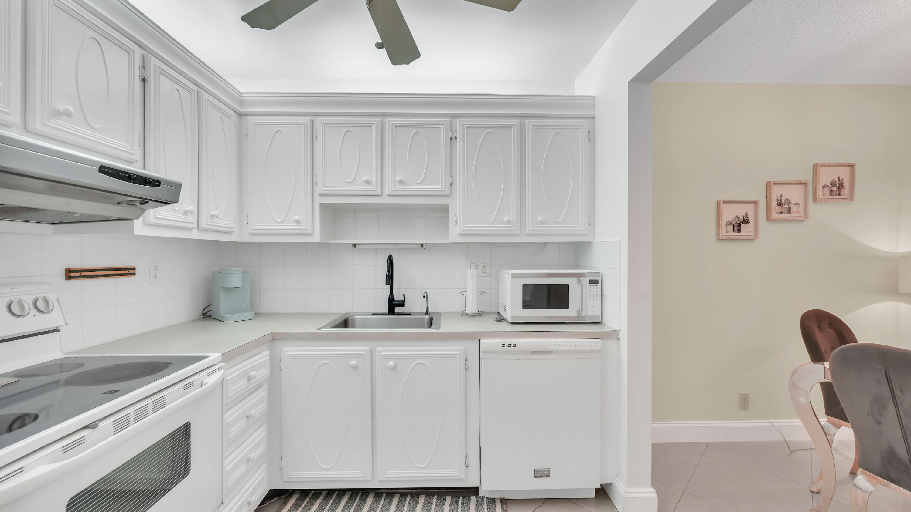 THE MEADOWS - Residential