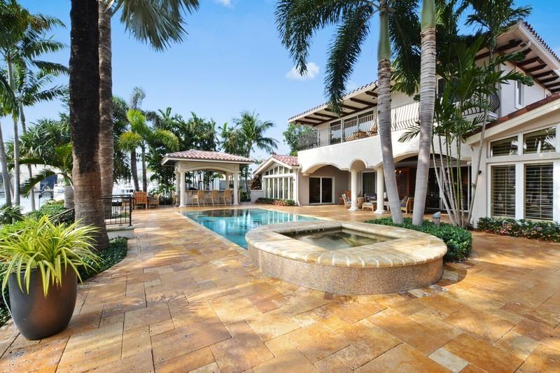 ROYAL PALM YACHT & COUNTRY CLUB - Residential