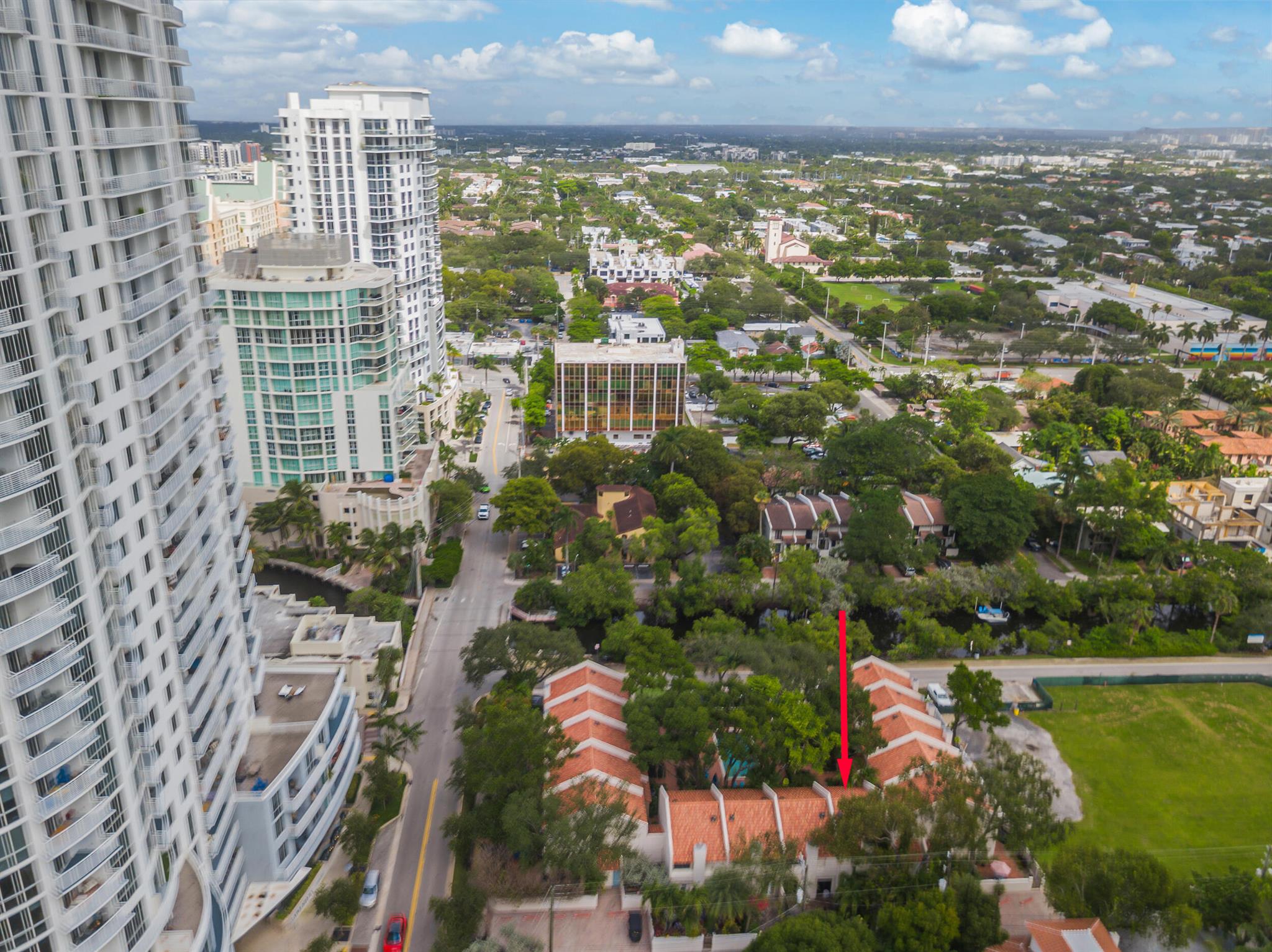 CARIBBEAN TOWNHOMES - Residential