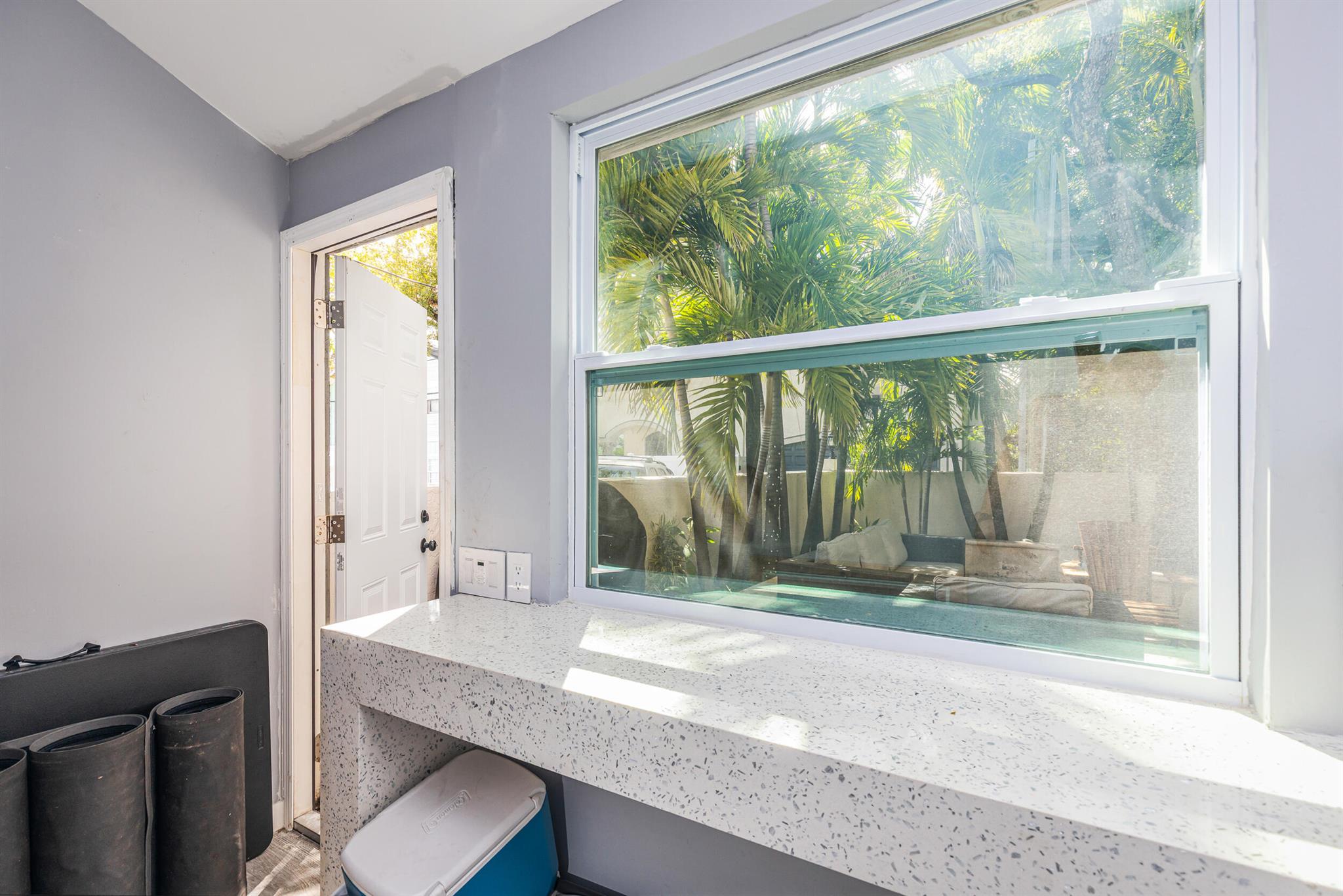 CARIBBEAN TOWNHOMES - Residential