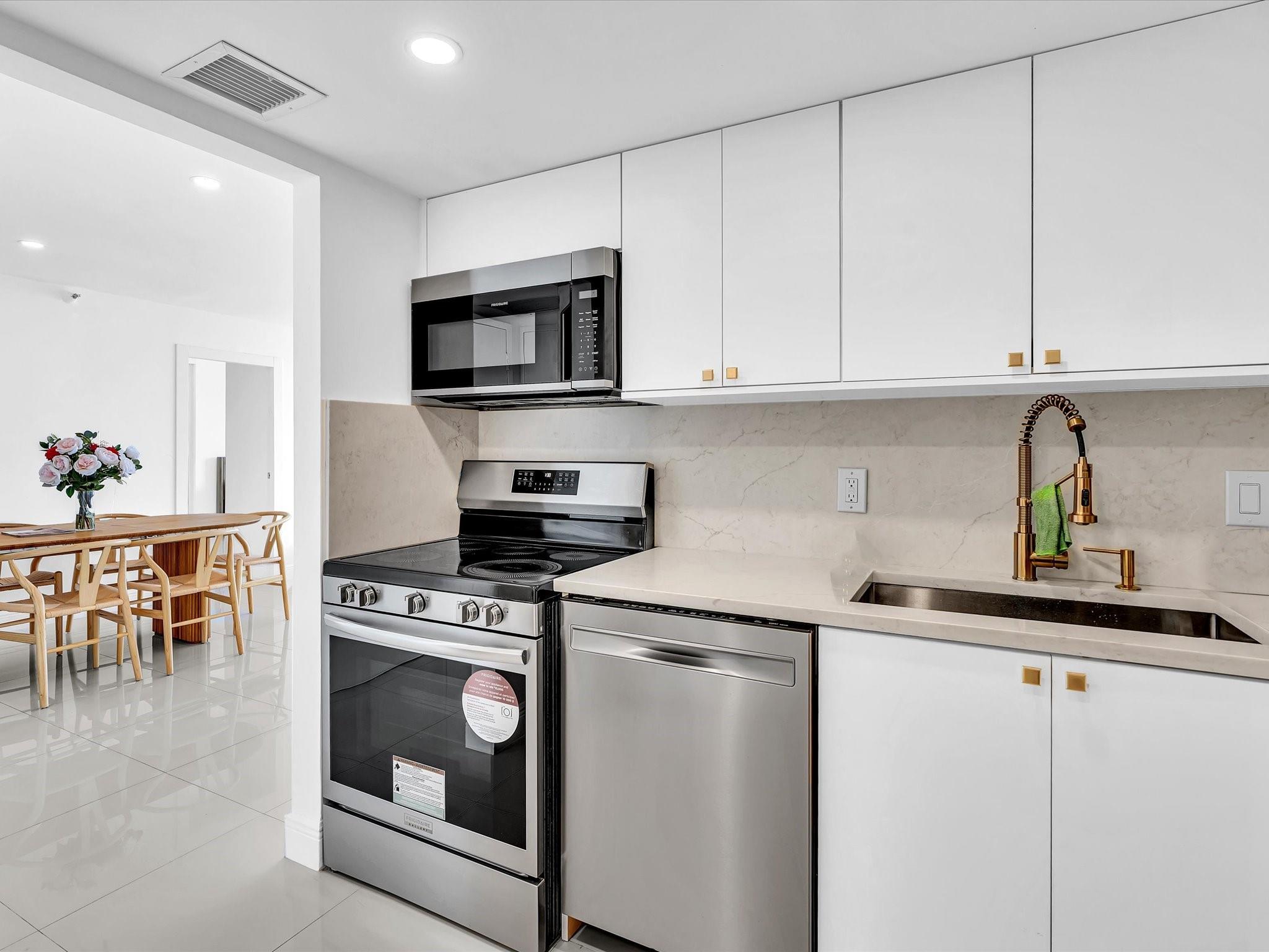 WATERVIEW CONDO - Residential Lease