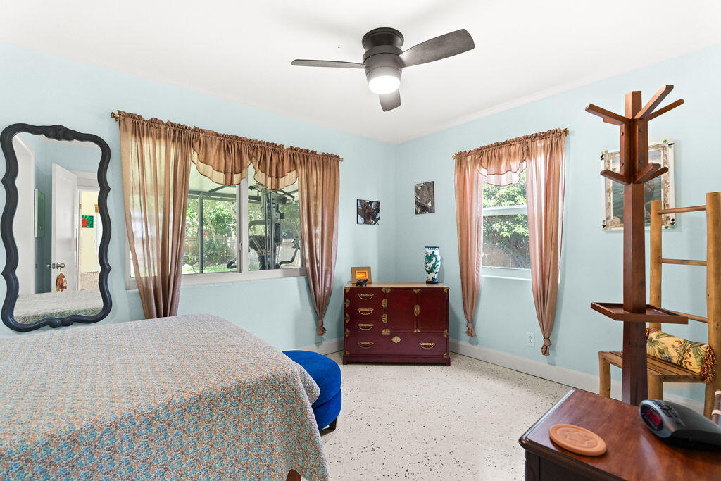 LAKE OSBORNE ESTATES 7 - Residential