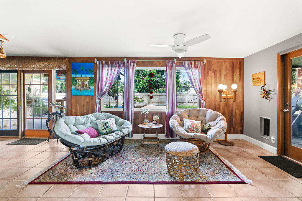 LAKE OSBORNE ESTATES 7 - Residential