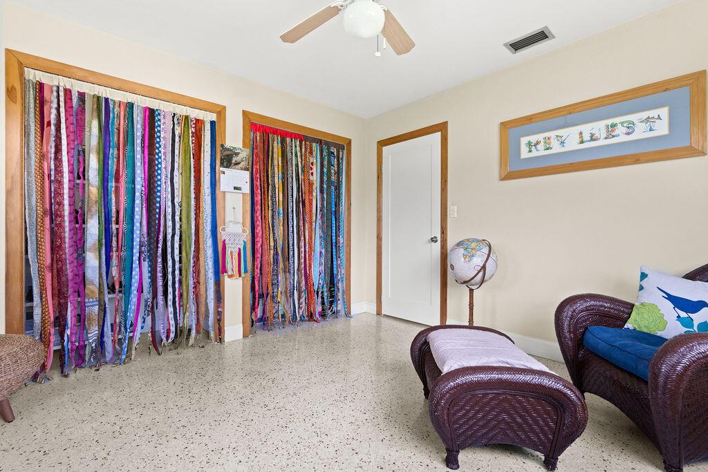 LAKE OSBORNE ESTATES 7 - Residential