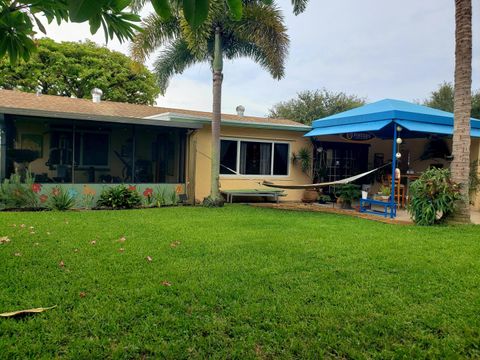 Tiny photo for 1613 Nanette Court, Lake Worth, FL 33461 (MLS # R11148941)
