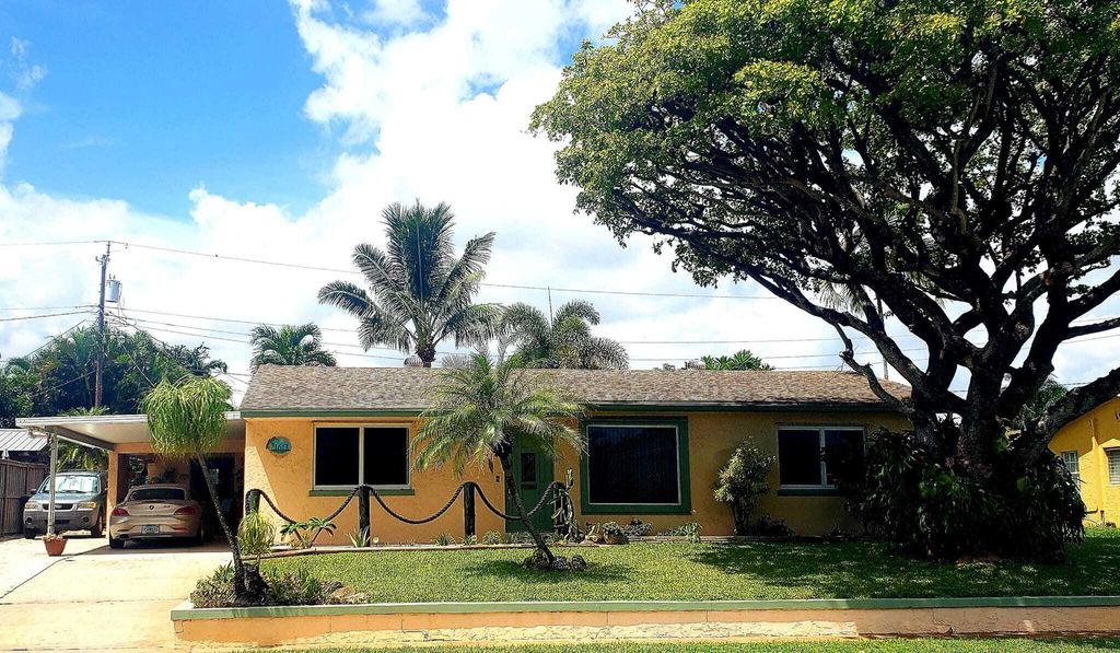 Photo of 1613 Nanette Court, Lake Worth, FL 33461 (MLS # R11148941)