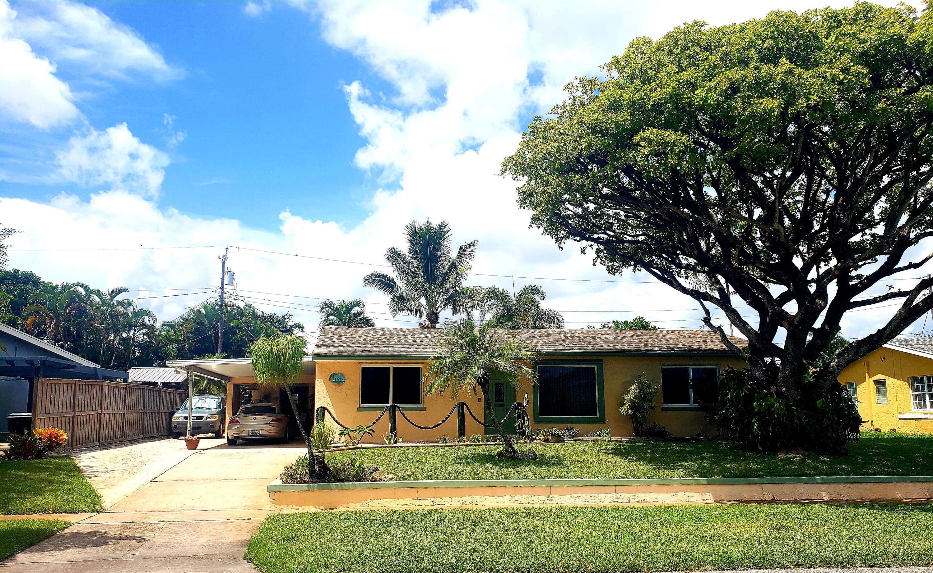 LAKE OSBORNE ESTATES 7 - Residential
