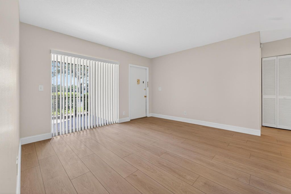 Photo of 6392 Chasewood Drive #B, Jupiter, FL 33458 (MLS # R11148817)