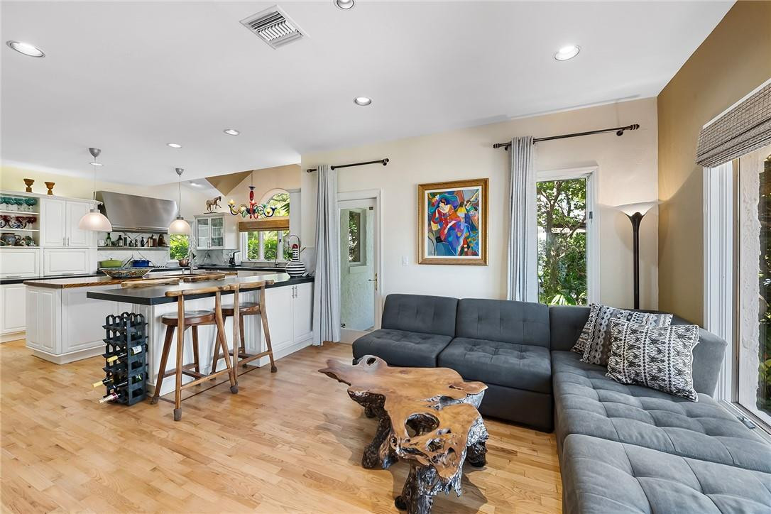 Rio Vista C J Hectors Res - Residential