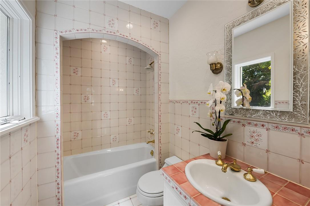 Rio Vista C J Hectors Res - Residential