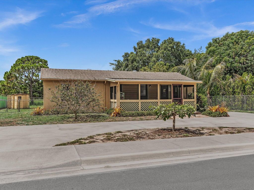 Photo of 6918 173rd Street N, Jupiter, FL 33458 (MLS # B26045064)