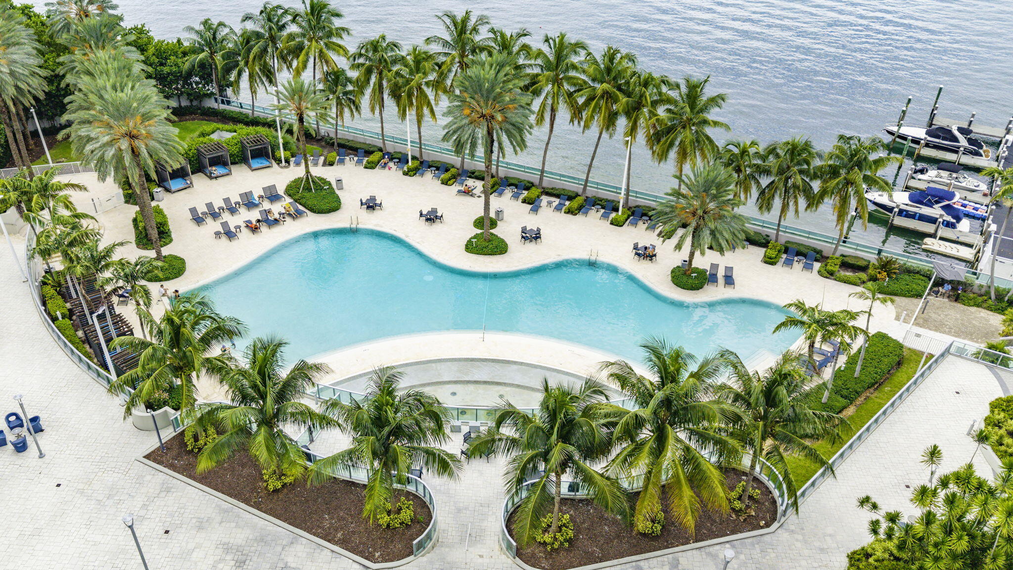 FLAMINGO SOUTH BEACH I CONDO - Residential Lease