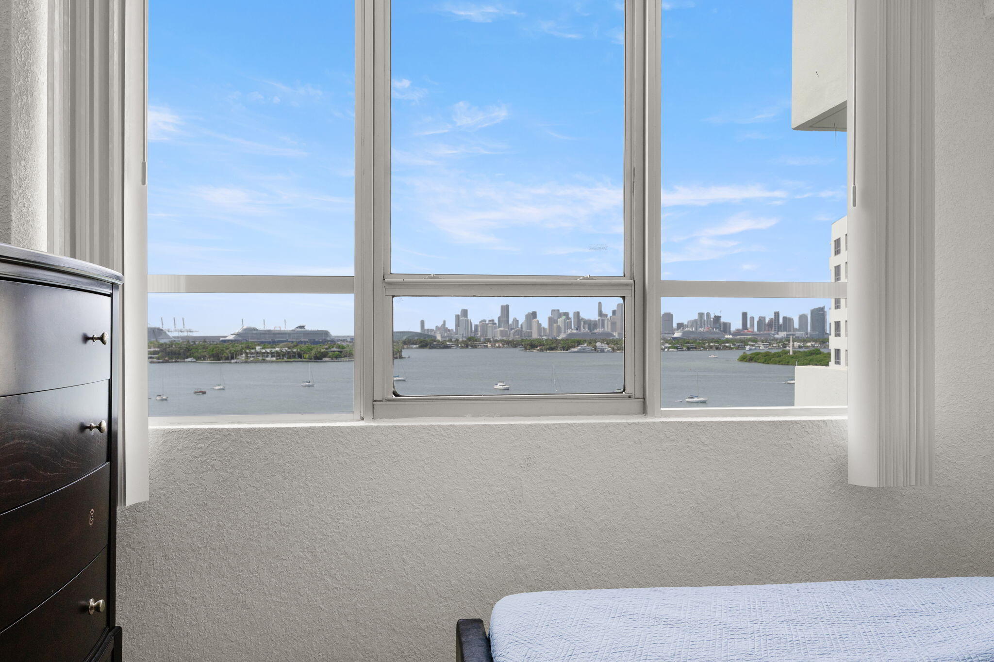 FLAMINGO SOUTH BEACH I CONDO - Residential Lease