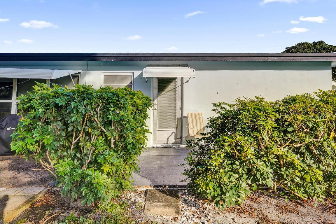 HIGH POINT OF DELRAY BEACH CONDO SEC II - Residential