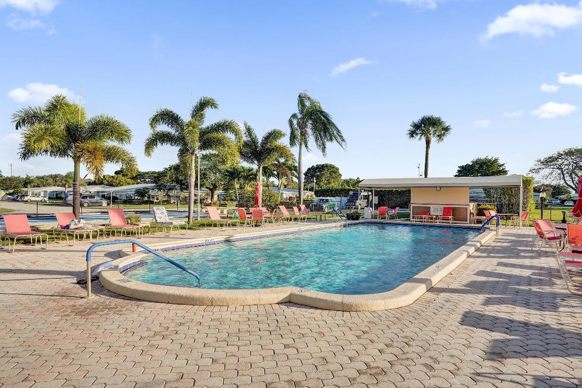 HIGH POINT OF DELRAY BEACH CONDO SEC II - Residential