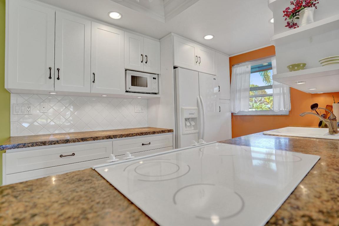 HIGH POINT OF DELRAY BEACH CONDO SEC II - Residential