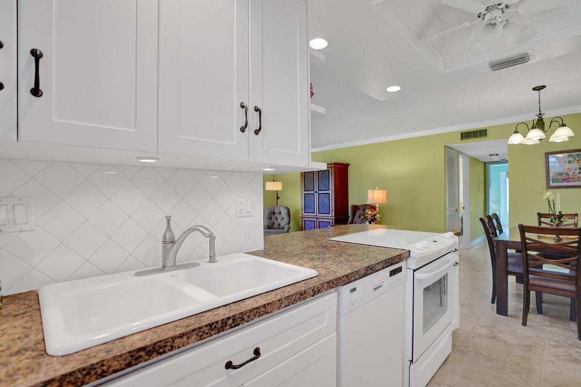 HIGH POINT OF DELRAY BEACH CONDO SEC II - Residential