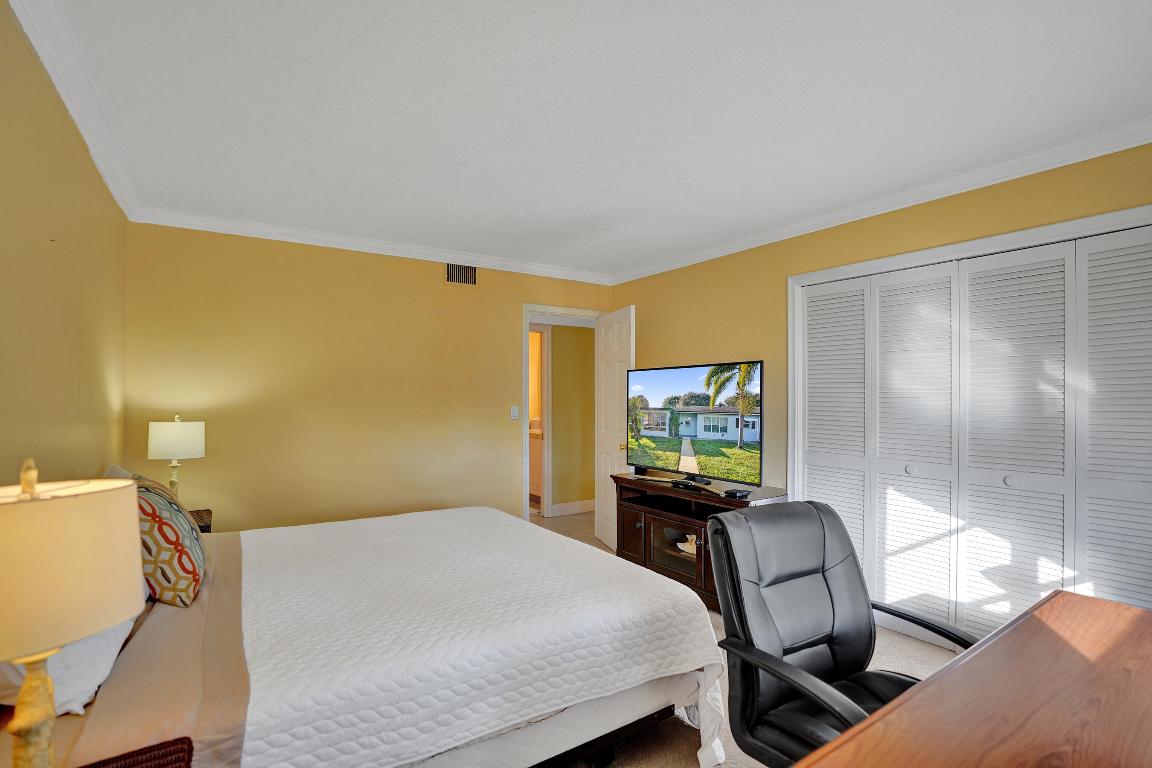 HIGH POINT OF DELRAY BEACH CONDO SEC II - Residential