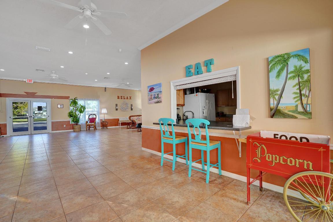 HIGH POINT OF DELRAY BEACH CONDO SEC II - Residential
