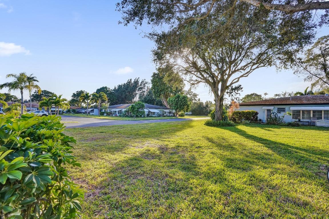 HIGH POINT OF DELRAY BEACH CONDO SEC II - Residential