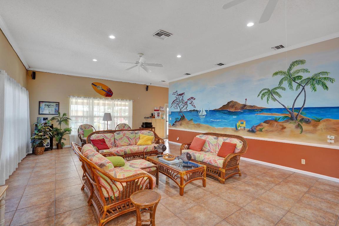 HIGH POINT OF DELRAY BEACH CONDO SEC II - Residential