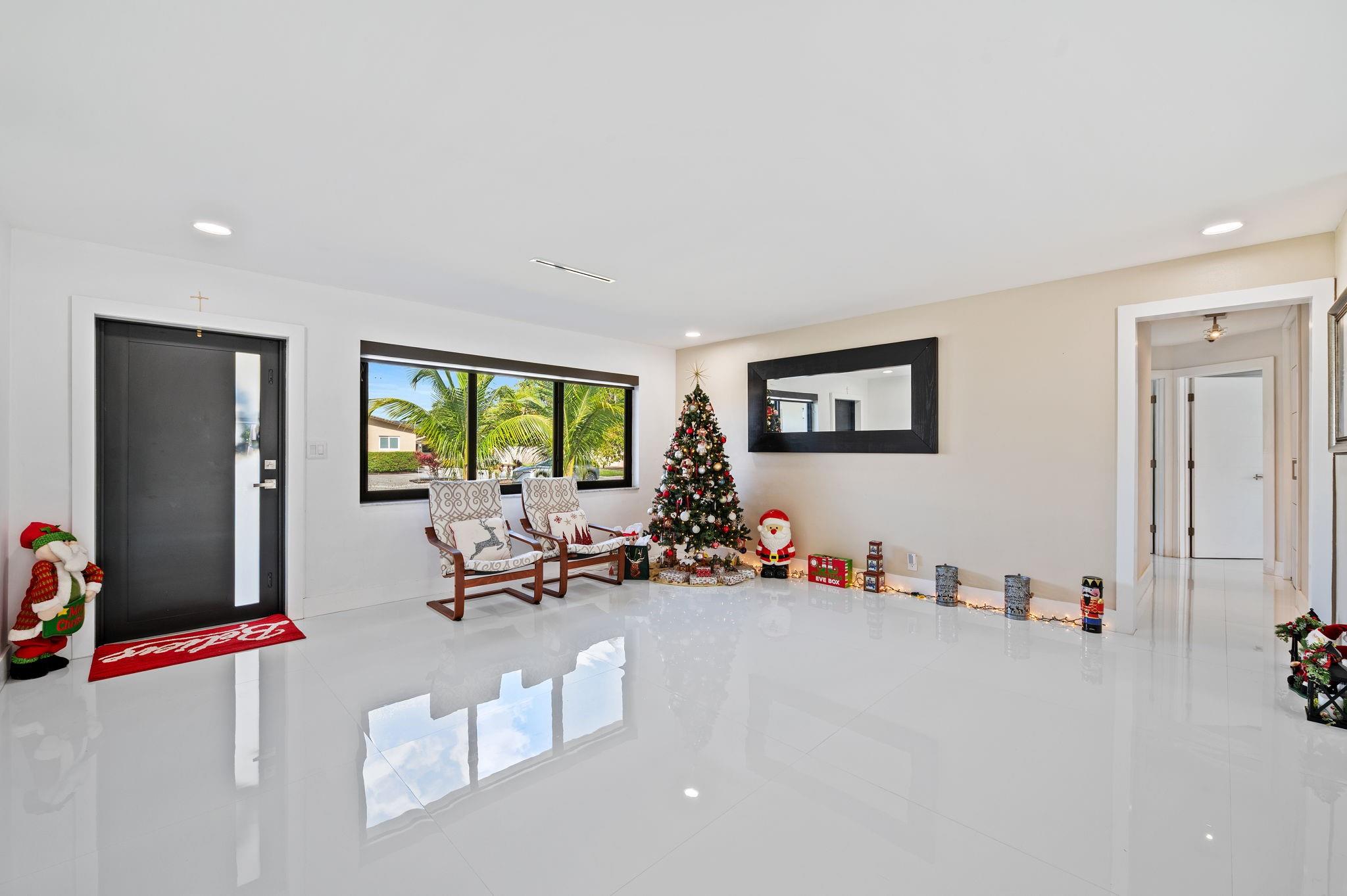 Hollywood Hills 6-22 B - Residential