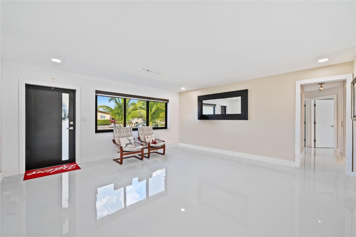 4314 Roosevelt Street