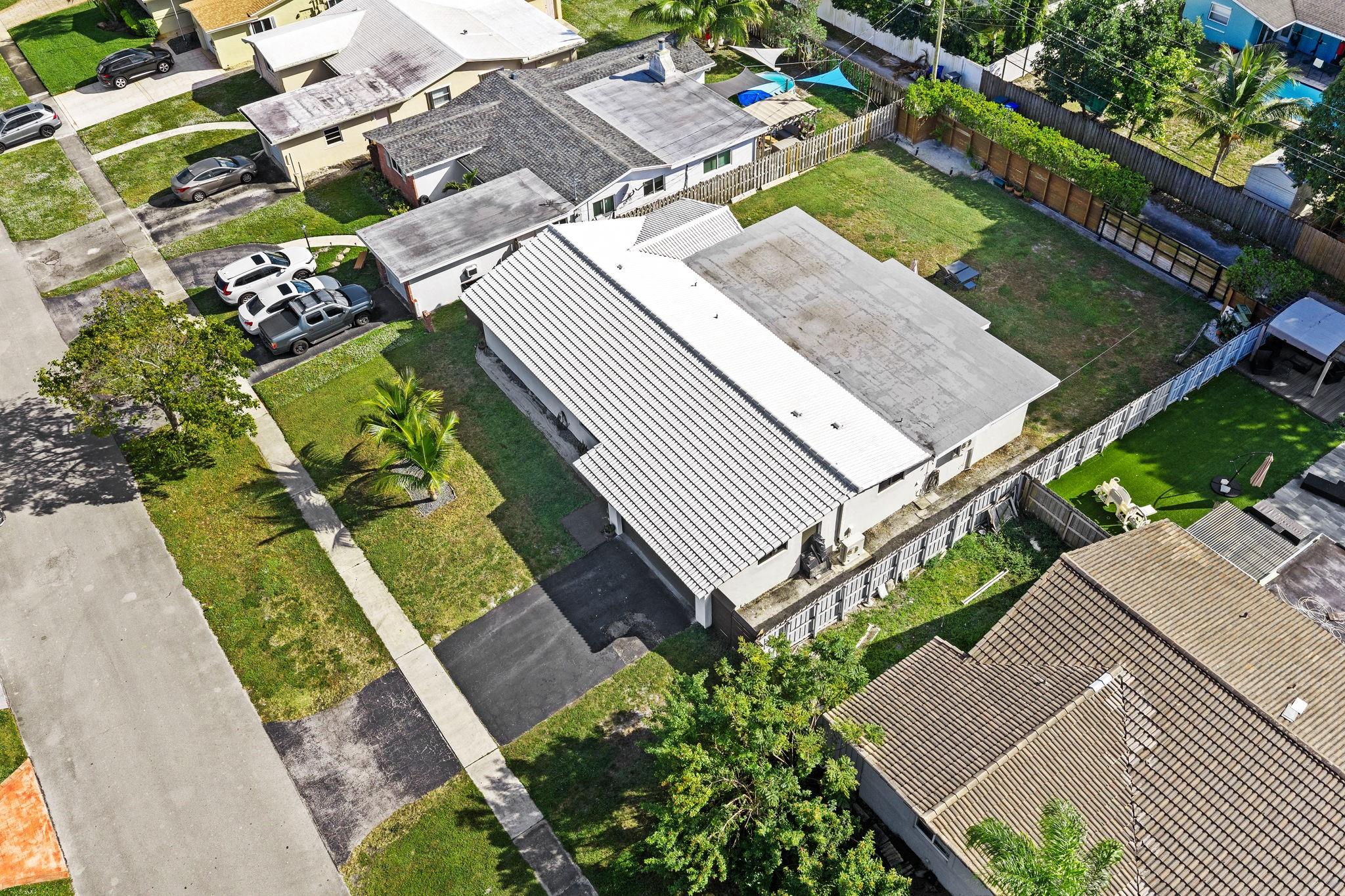 Hollywood Hills 6-22 B - Residential