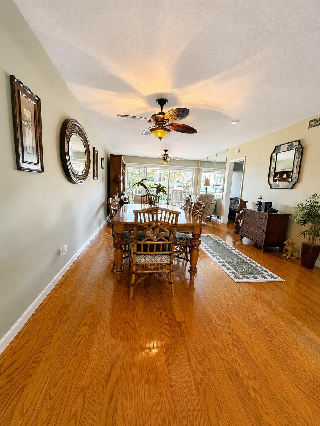 68 YACHT CLUB Drive 22