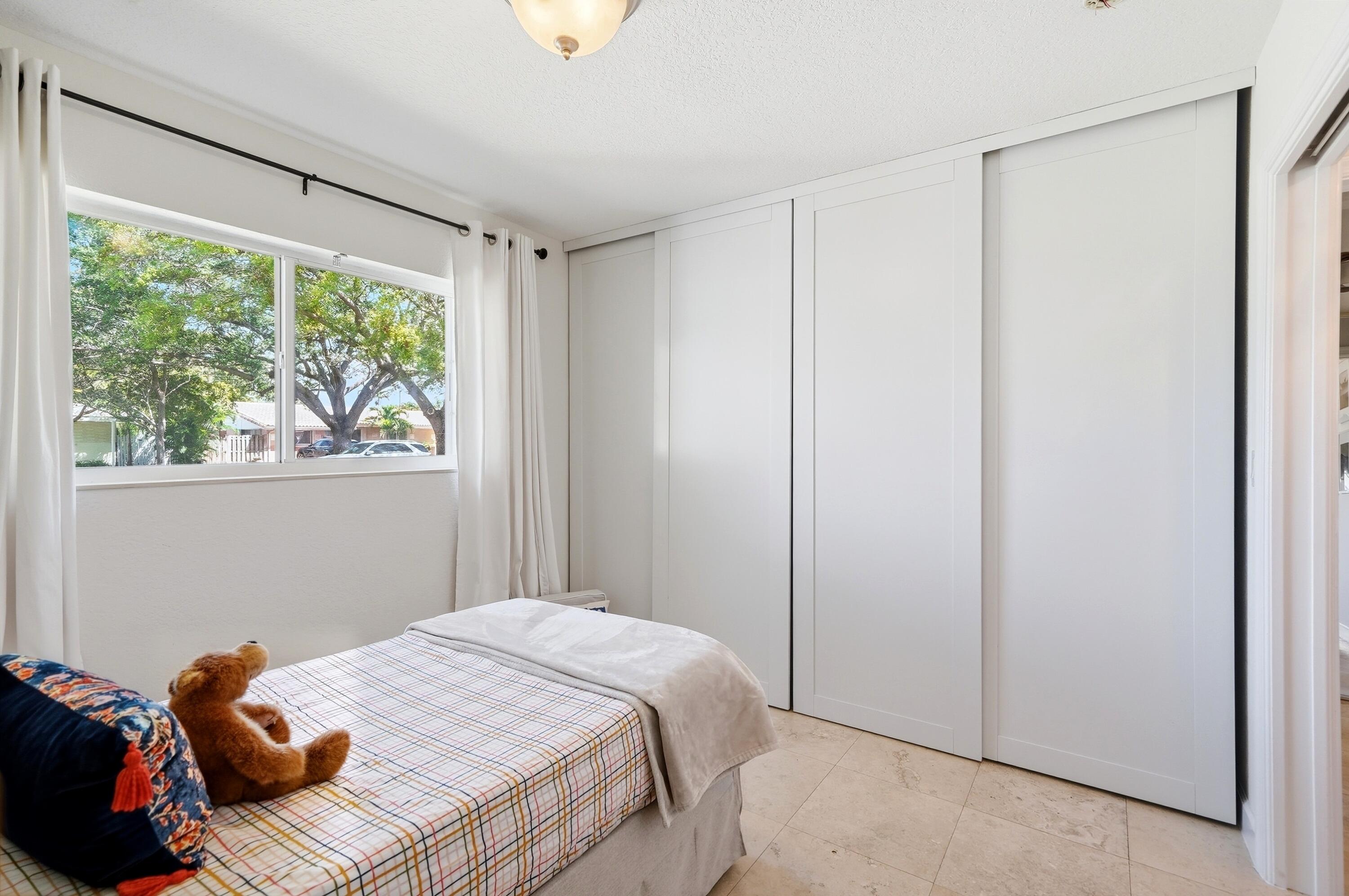 MARY-KNOLL - Residential