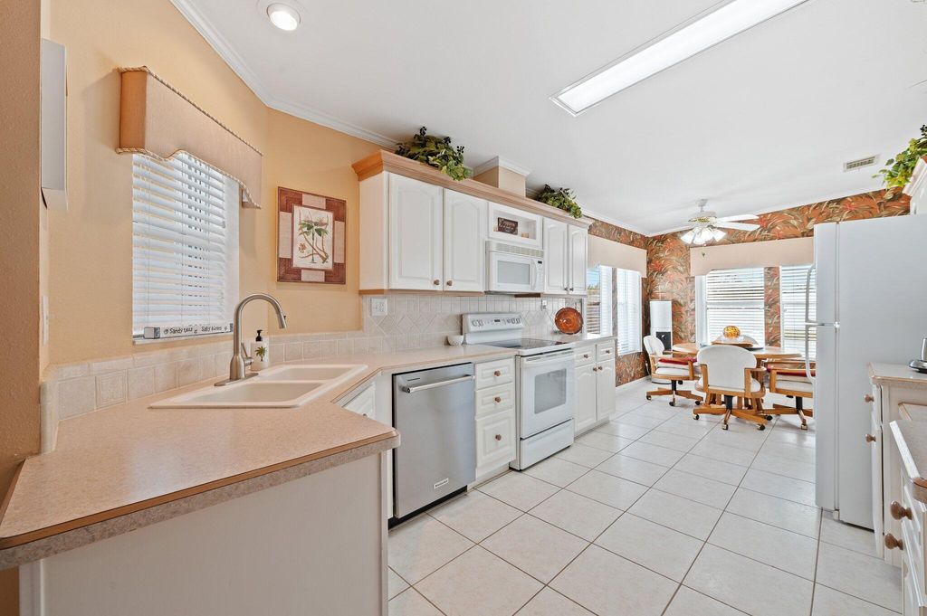 Photo of 6005 Daiquiri Bay, Boynton Beach, FL 33436 (MLS # R11145974)