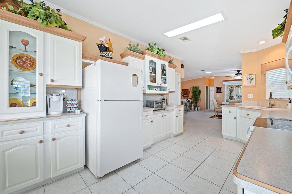 Photo of 6005 Daiquiri Bay, Boynton Beach, FL 33436 (MLS # R11145974)