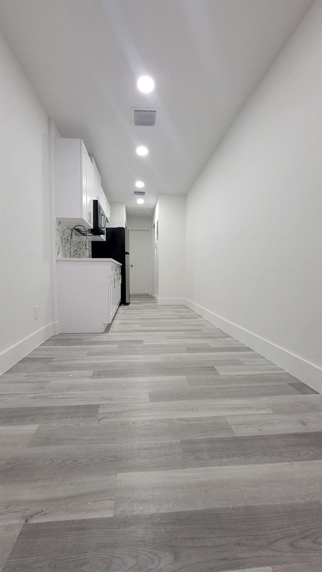 Photo of 618 SW 14th Terrace #4, Fort Lauderdale, FL 33312 (MLS # F10513109)