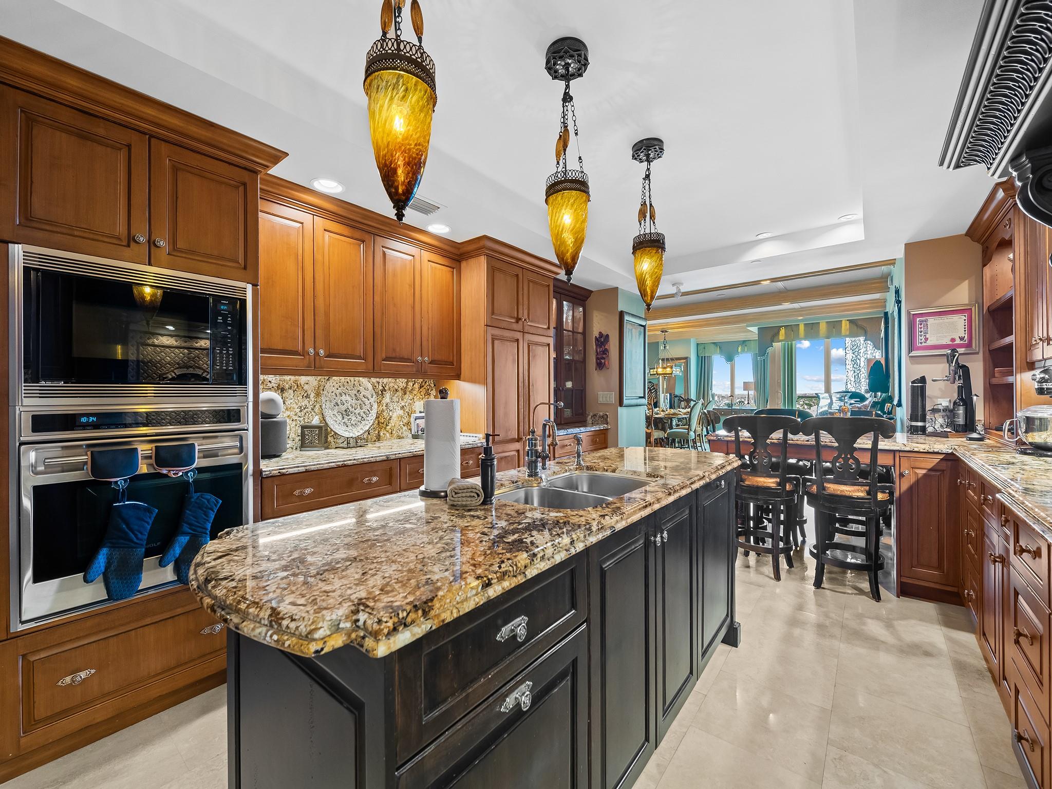 HARBOURAGE PLACE - Residential