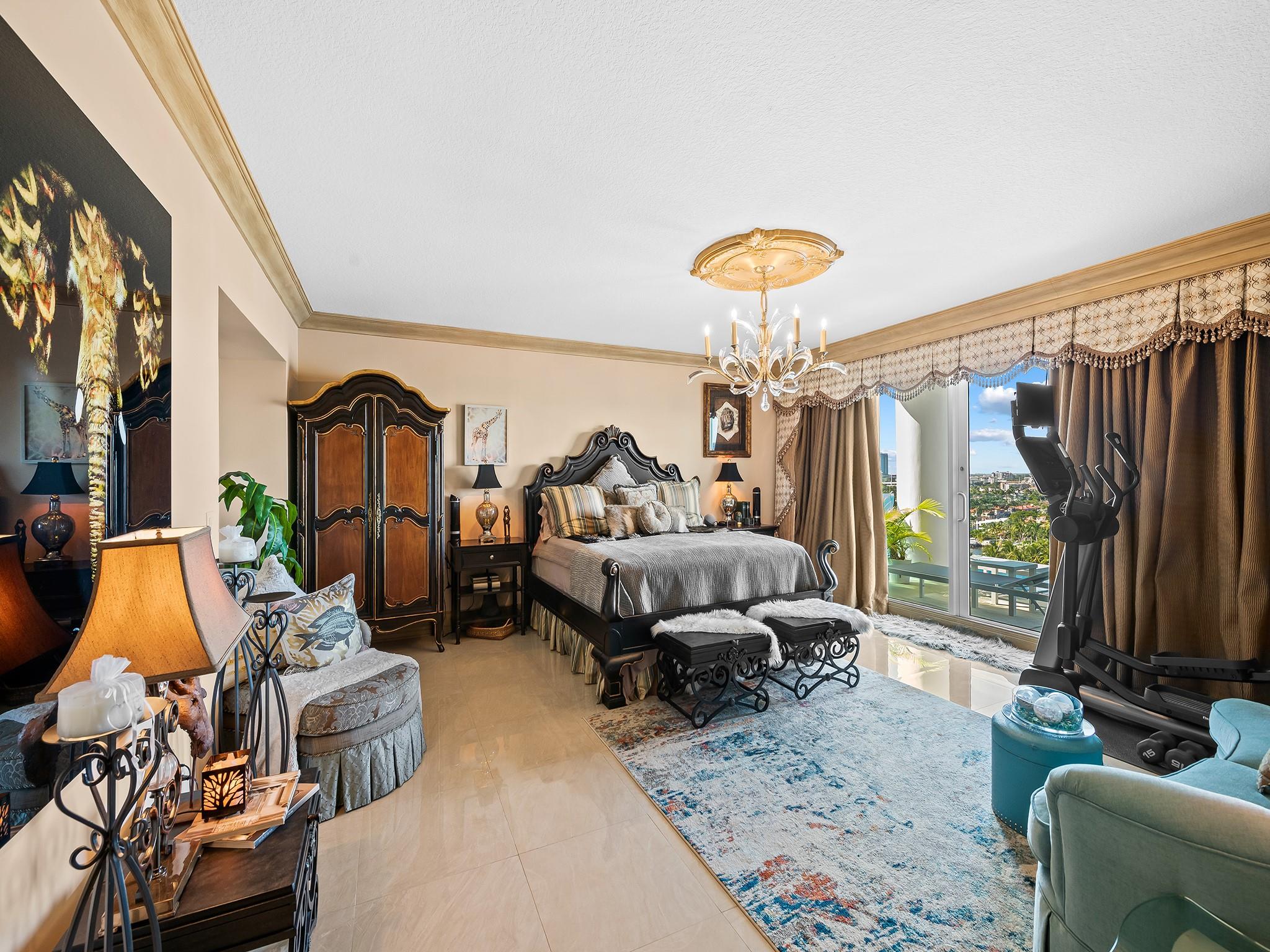 HARBOURAGE PLACE - Residential