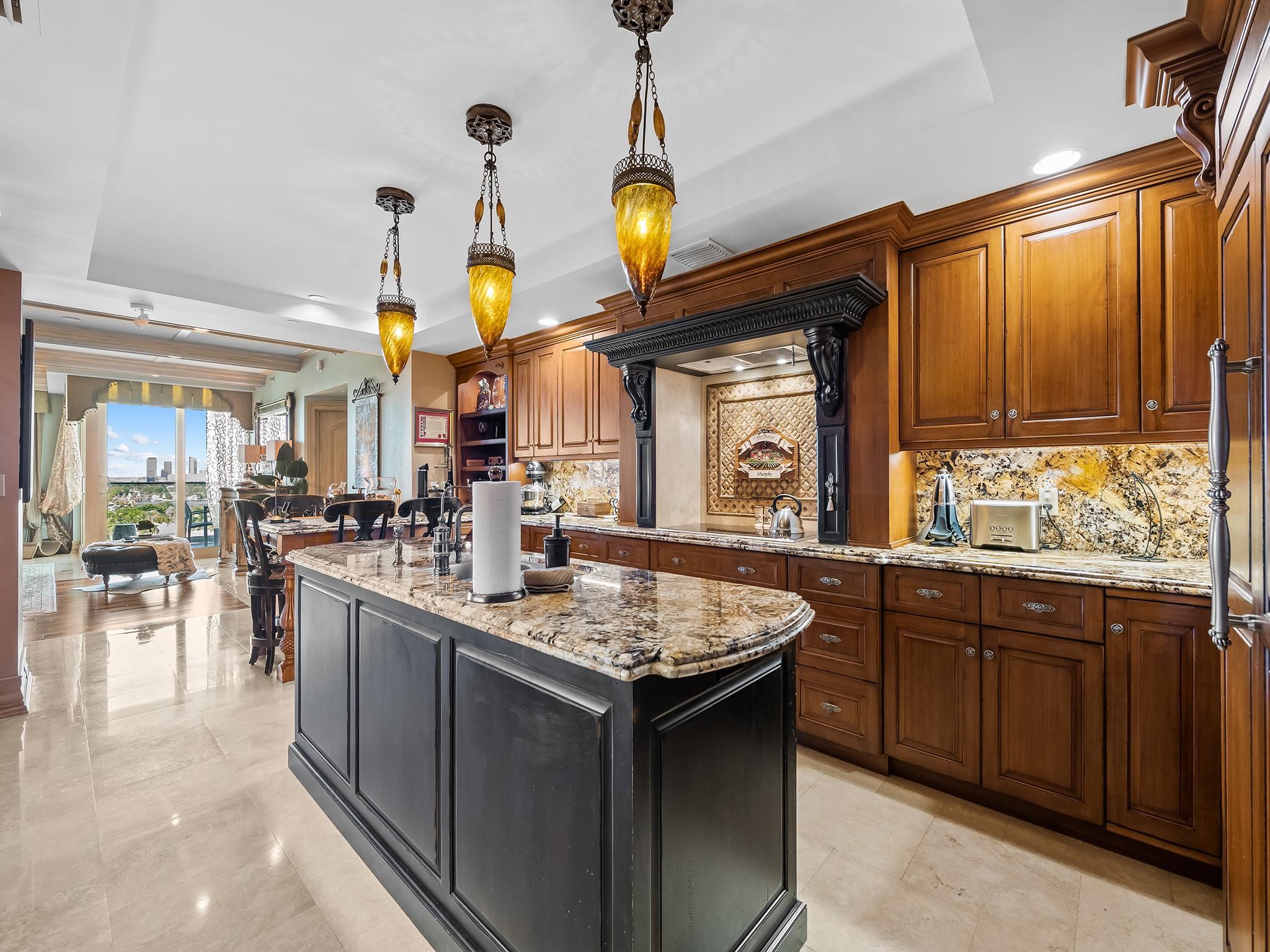 HARBOURAGE PLACE - Residential