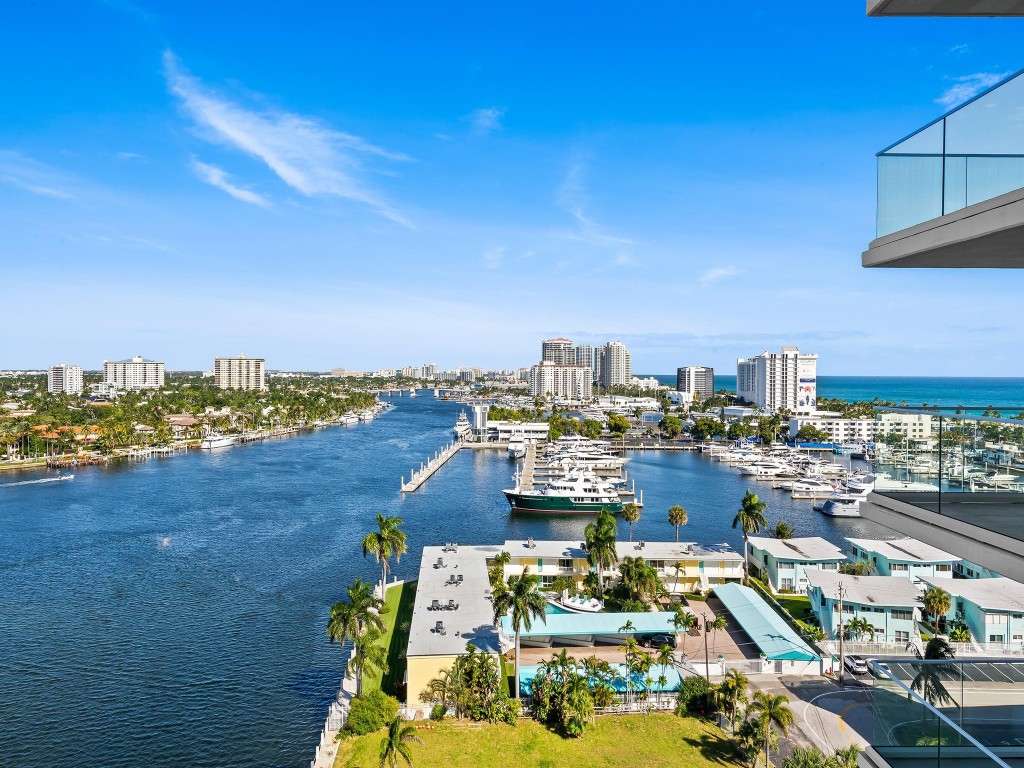 3055 Harbor Drive 1402