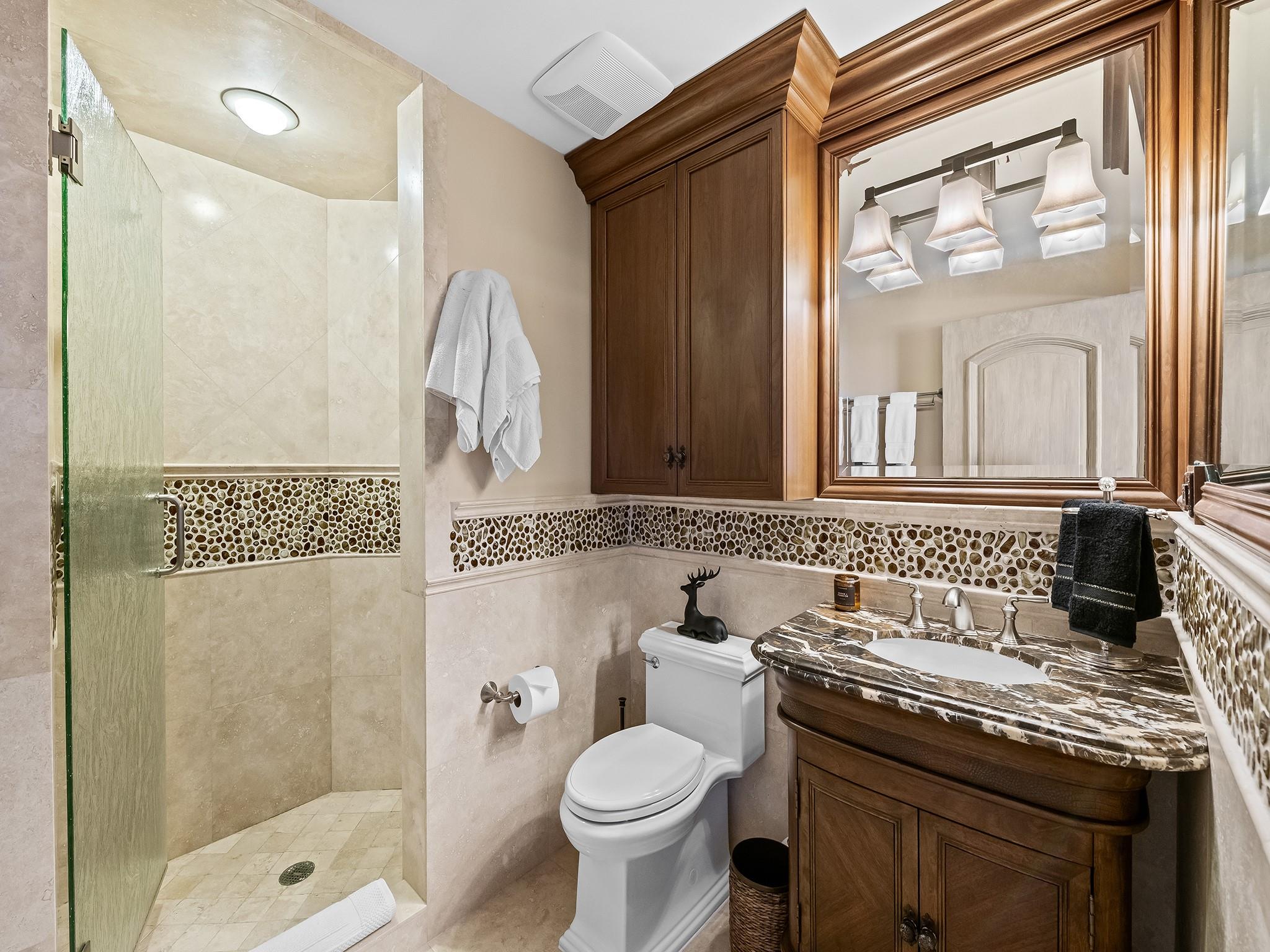 HARBOURAGE PLACE - Residential