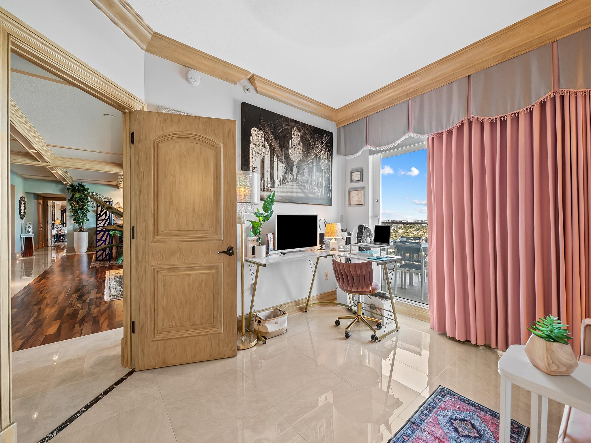 HARBOURAGE PLACE - Residential