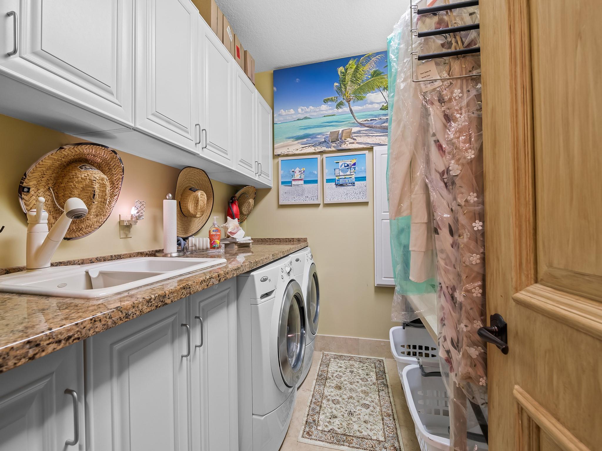 HARBOURAGE PLACE - Residential