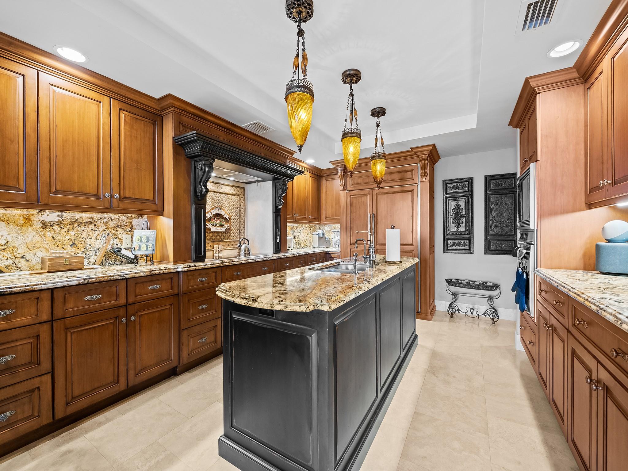 HARBOURAGE PLACE - Residential