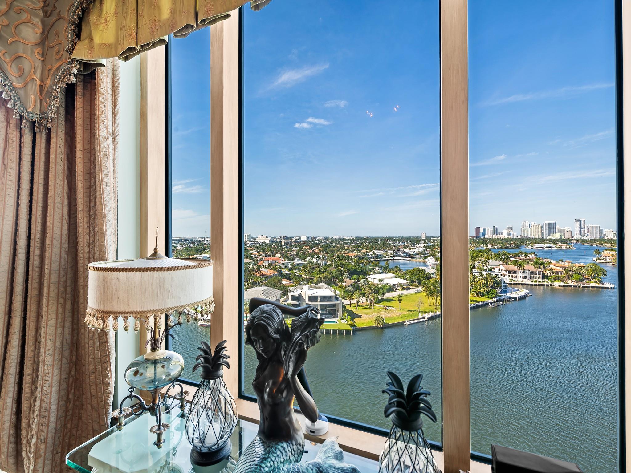 HARBOURAGE PLACE - Residential