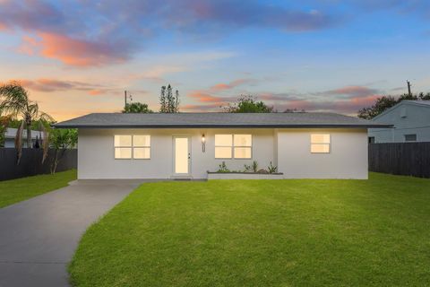 1772 NE 23rd Drive Jensen Beach FL 34957